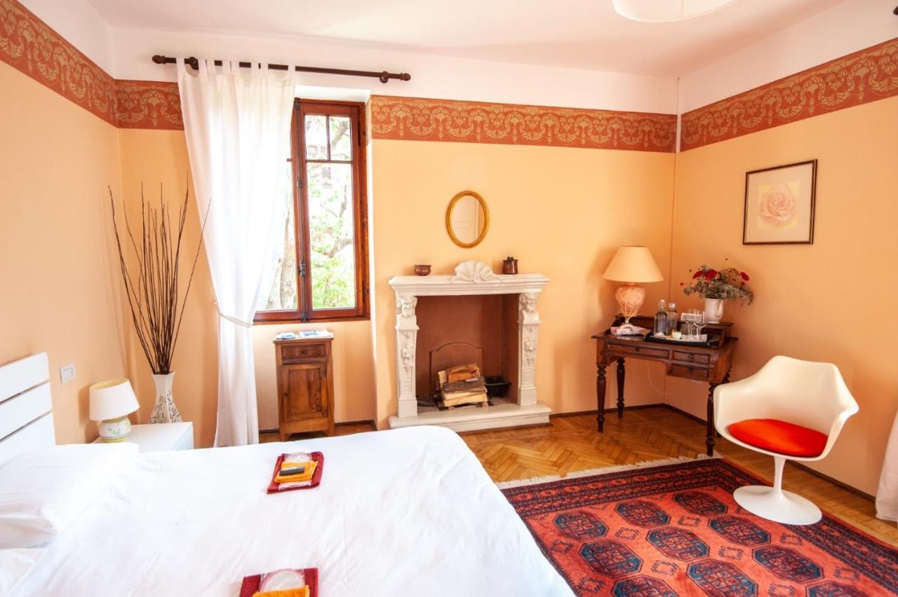 Bed and Breakfast Il Motto Di Tommy Castelveccana Экстерьер фото