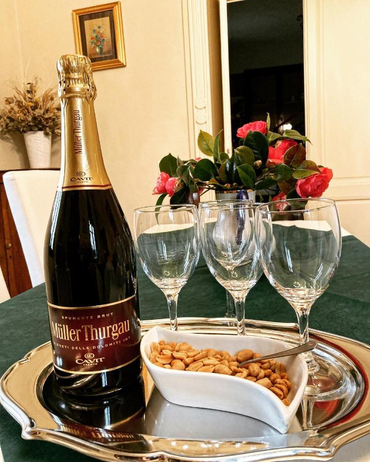 Bed and Breakfast Il Motto Di Tommy Castelveccana Экстерьер фото