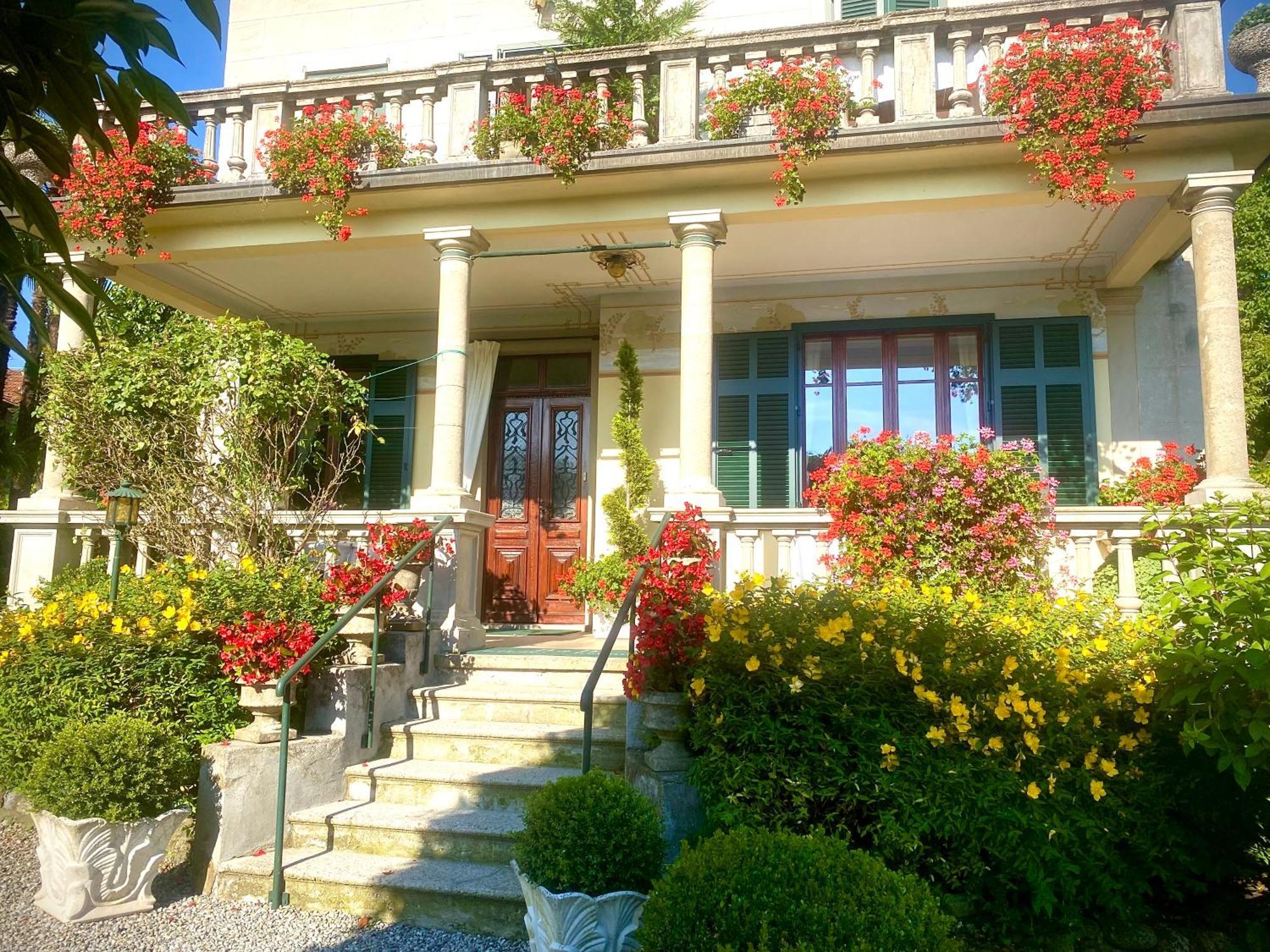 Bed and Breakfast Il Motto Di Tommy Castelveccana Экстерьер фото